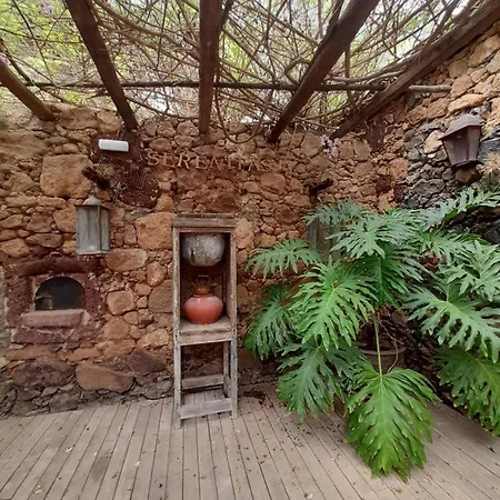 Privat bolig La Serenita, Temporada *